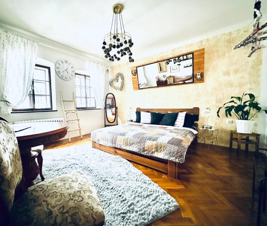 Kristinka Hotel Cesky Krumlov Exterior photo